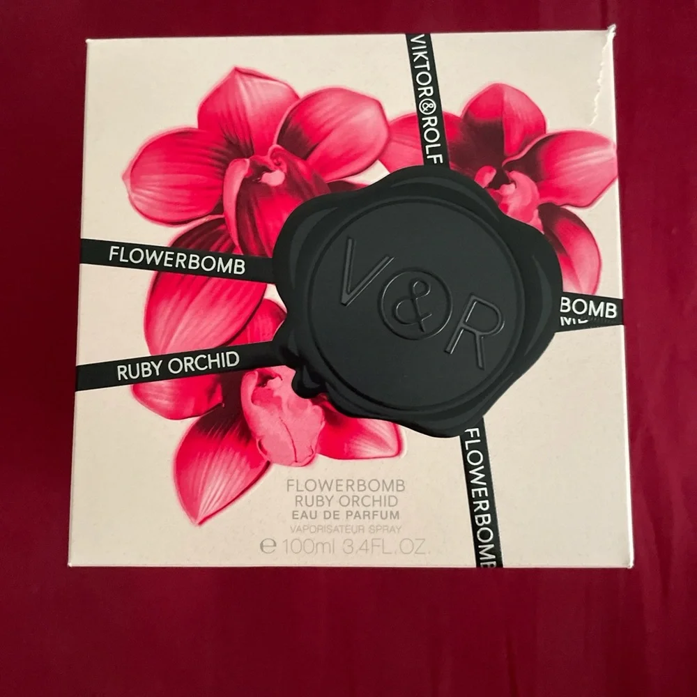 Viktor & Rolf Ruby Orchid Perfume Box with Pink Accents - Picture 3 of 3